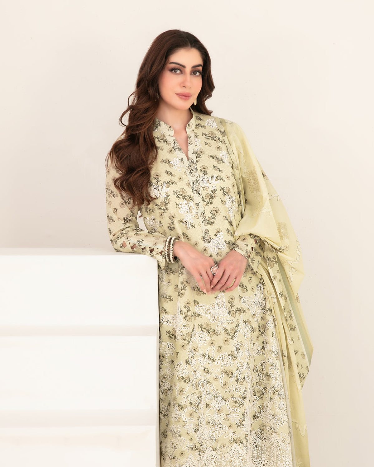 Meem 3pcs Un-Stitched Emb Printed Lawn [D-3861]