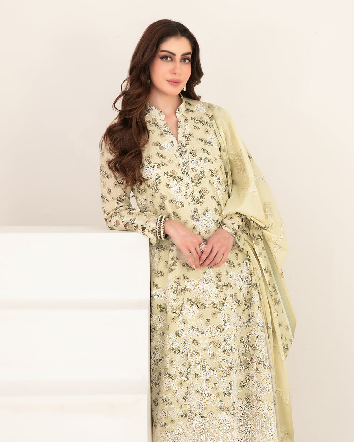 Meem 3pcs Un-Stitched Emb Printed Lawn [D-3861]