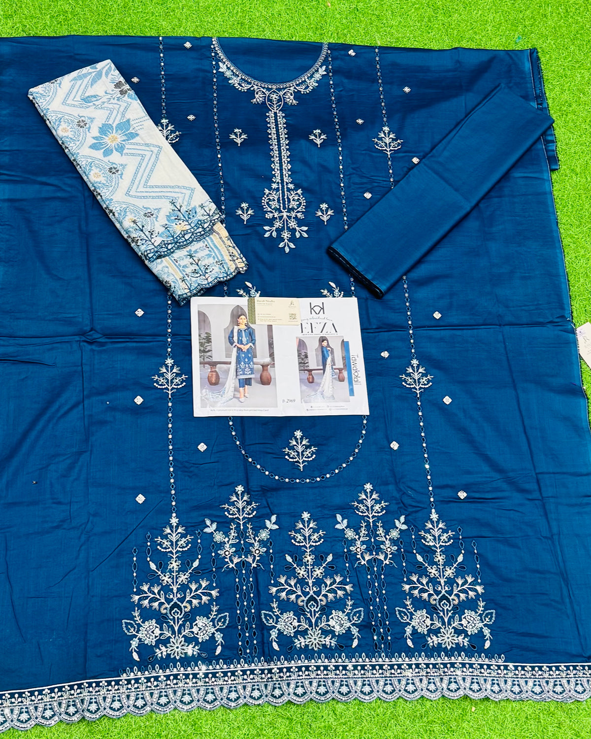 Efza 3pcs Un-Stitched Emb Lawn [D-2969]
